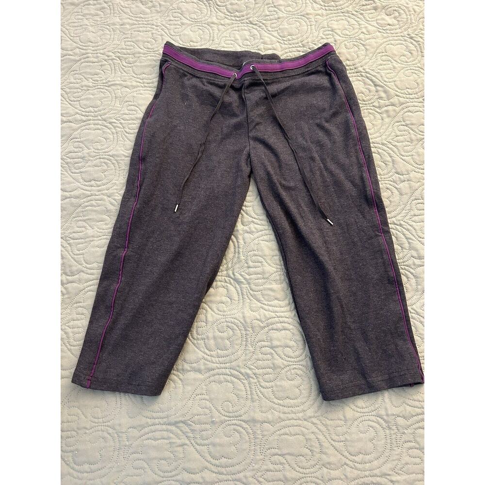 Women’s Gray And Purple Capri Leggings Medium